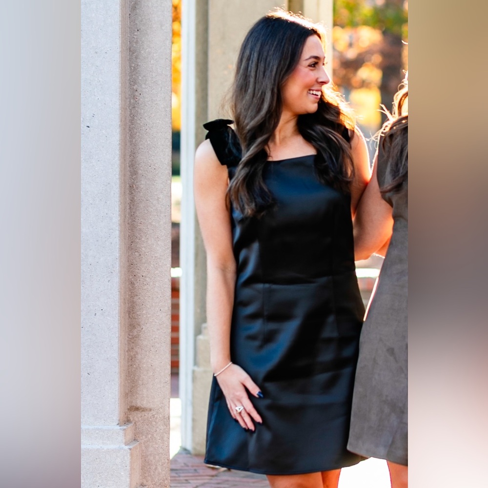 Black dress with bows- worn once for graduation! Size 6